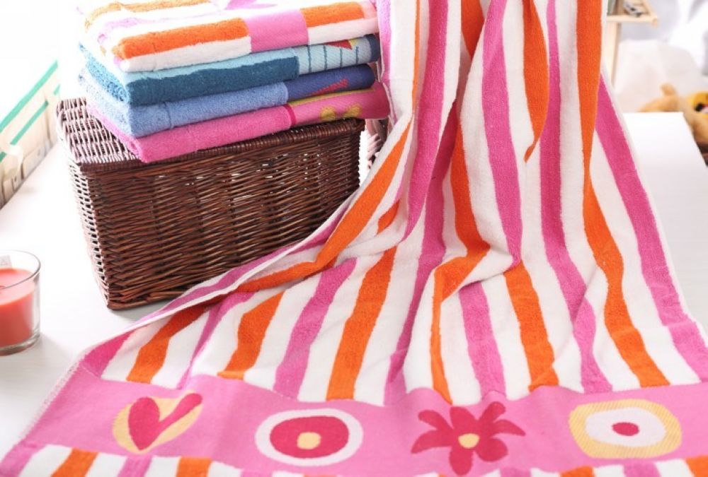Yarn dyed beach towel