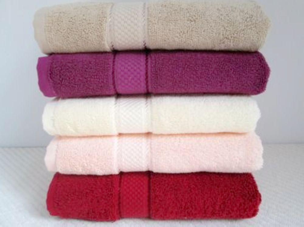 Solid color bath towel